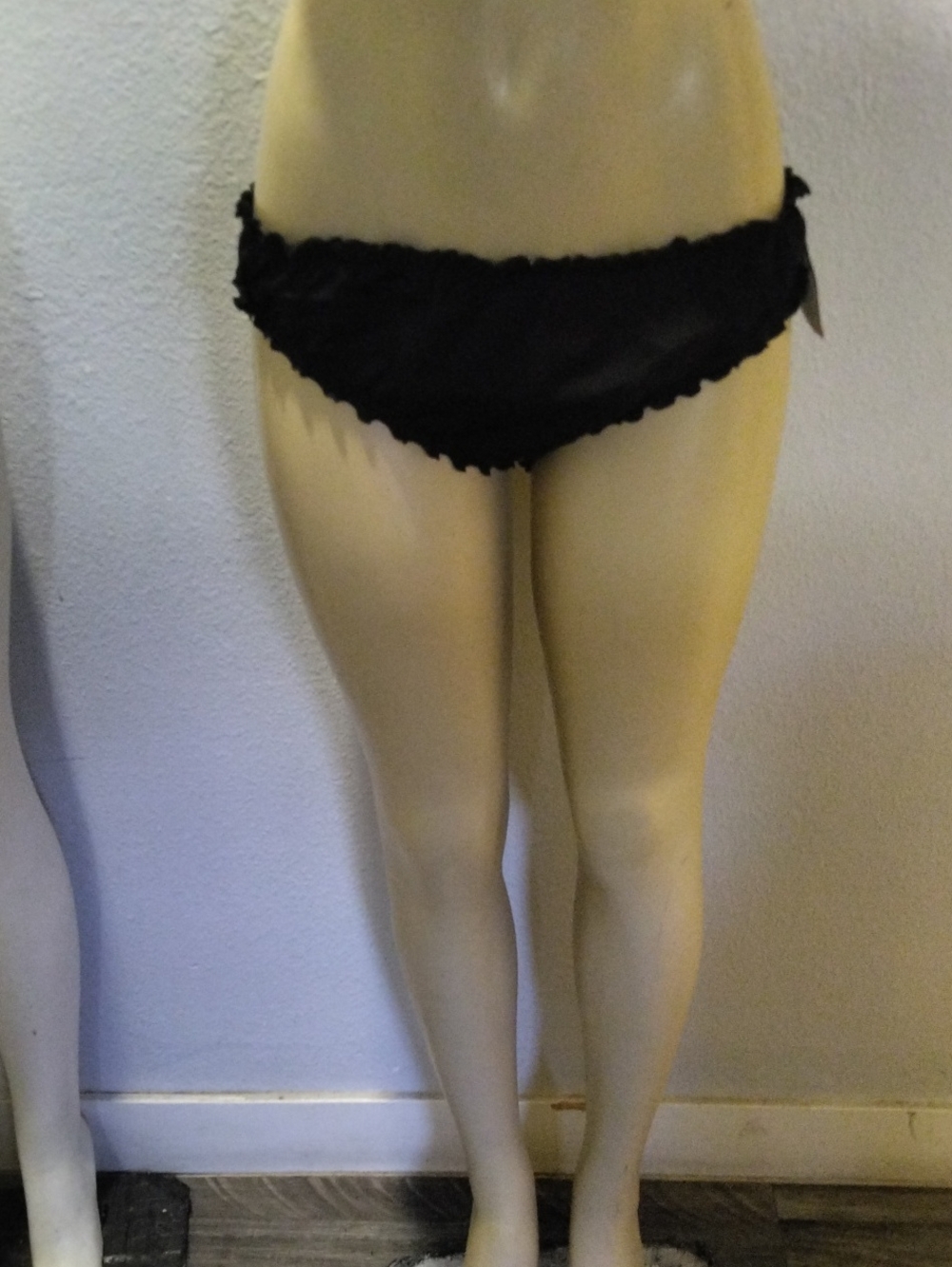 Shade & Shore Black Ruffle Bikini Panty